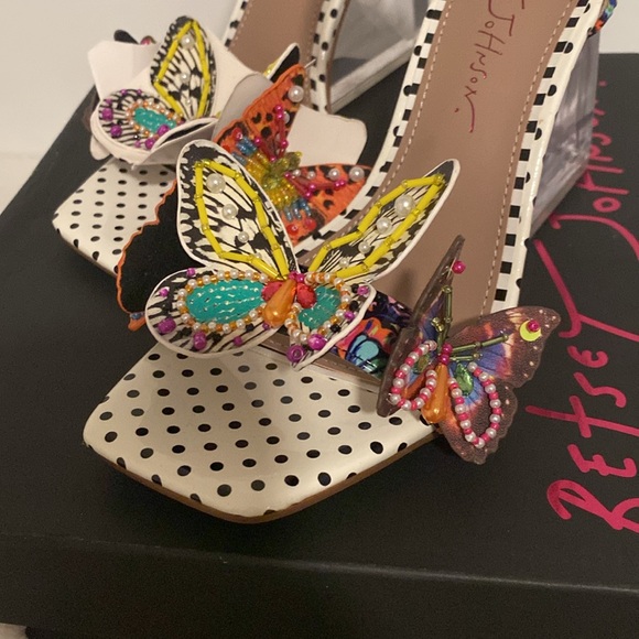Betsey Johnson Marloe Butterfly Dot Print Clear Wedges size 6.5 NIB rare! - Picture 4 of 8